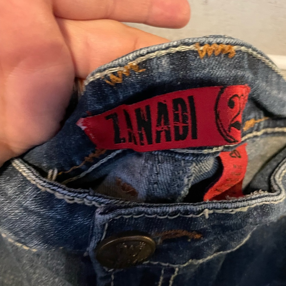 Zanadi Y2K Wide Leg Distressed Jeans - Picture 5 of 7